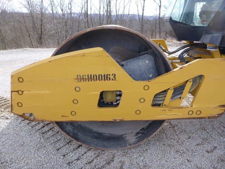 caterpillar-cs11gc-image-16