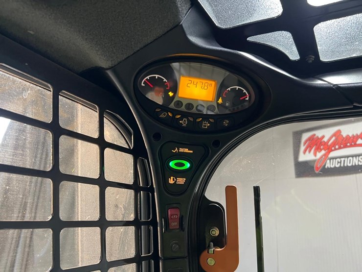 2021-bobcat-s590-image-19