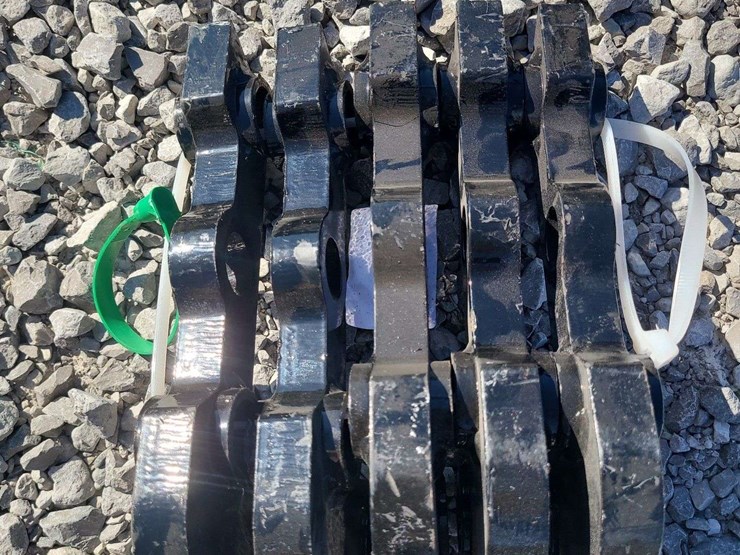 mini-excavator-attachment-pieces.-5-pieces.-image-1