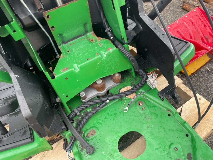 john-deere-gt235-image-7