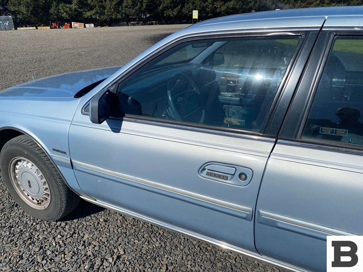 1991-lincoln-continental-sedan-image-11