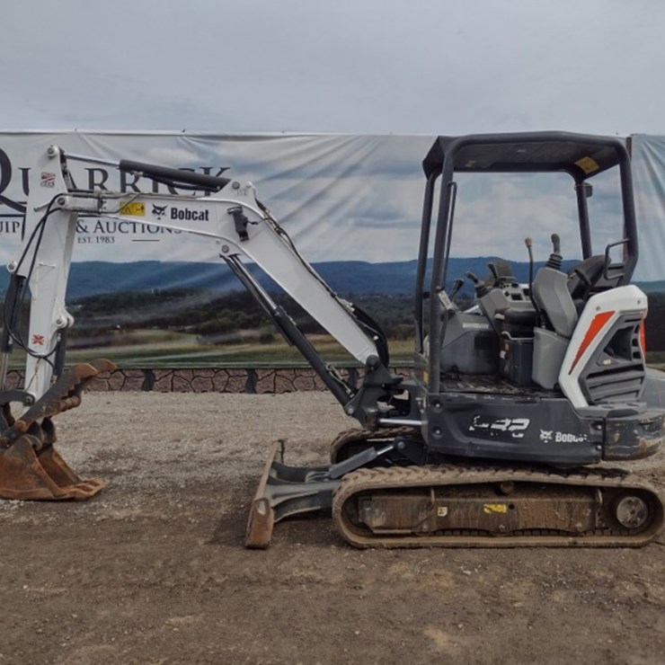 BOBCAT E32
