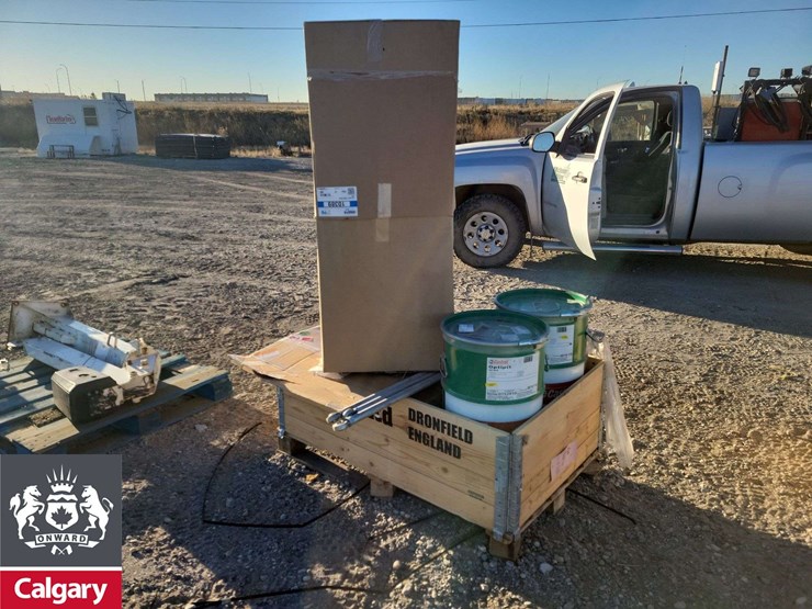 pallet-of-boxes-with-parts-with-2-drums-castrol-optipit-image-14