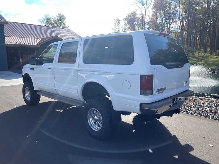 2002-ford-excursion-limited-image-7