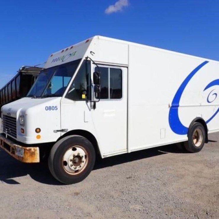 2008 FREIGHTLINER MT55