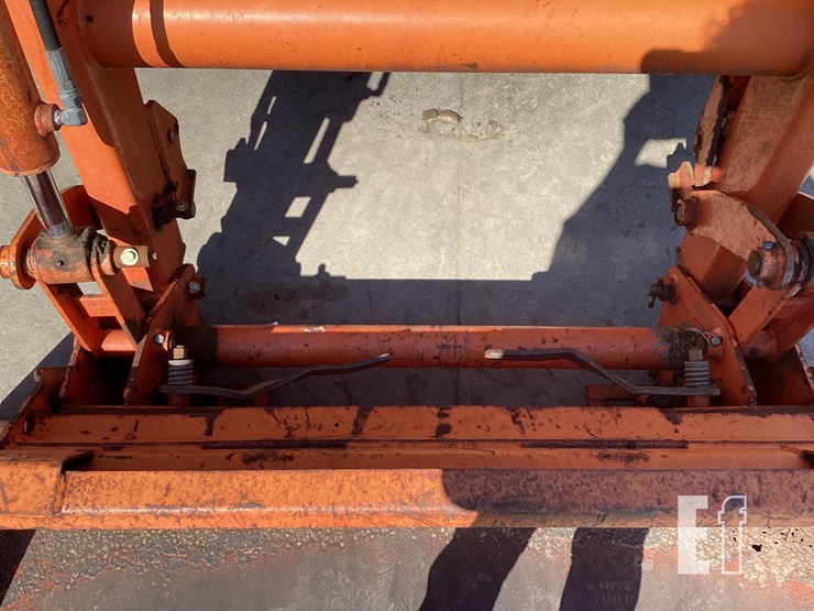 2016-kubota-m7060d-image-10