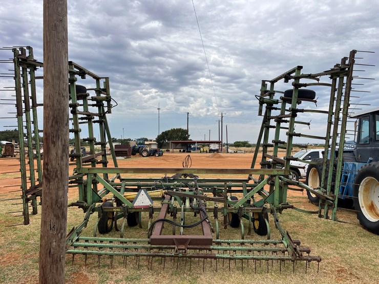 john-deere-1010-image-11