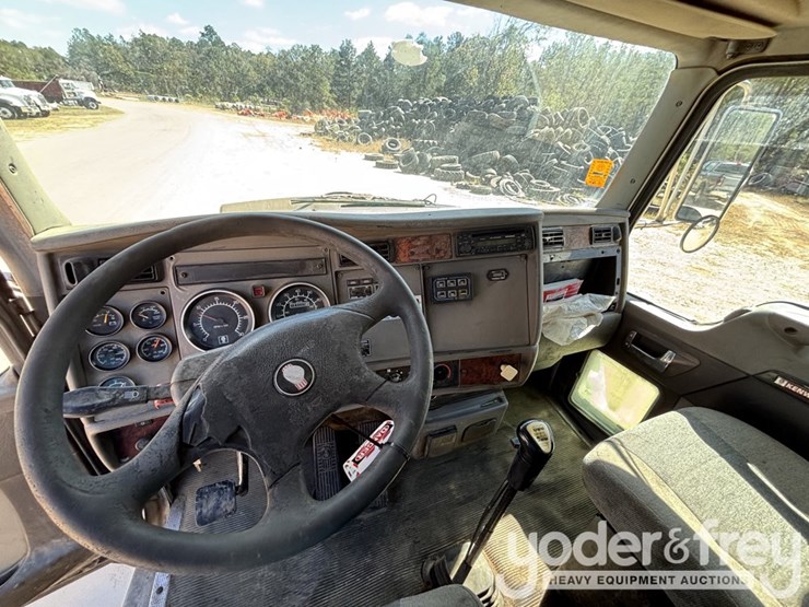 2007-kenworth-t270-image-22
