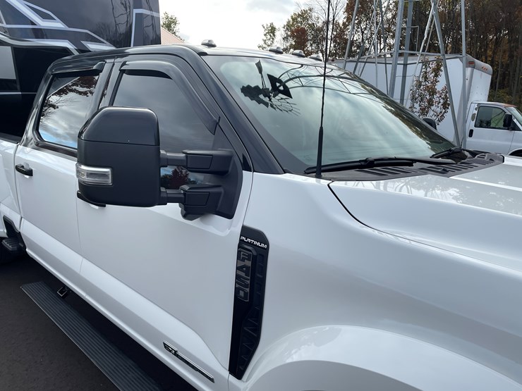 2023-ford-f450-platinum-image-42