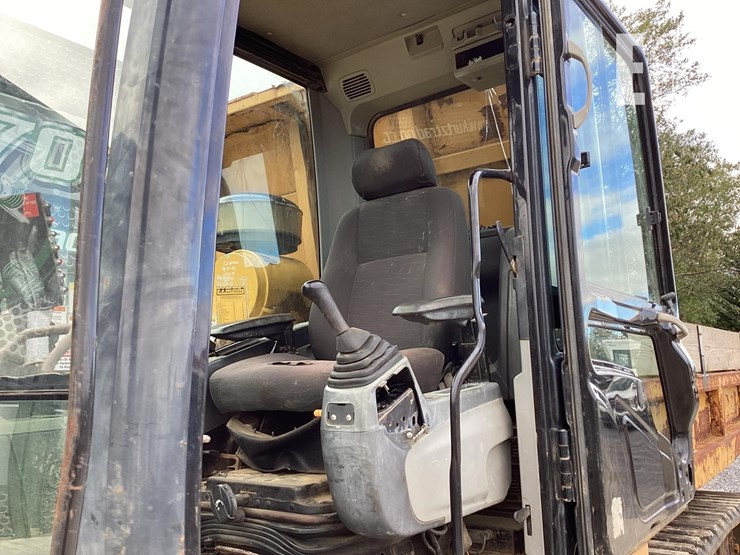 2015-morooka-mst2200vd-image-11