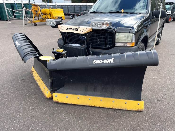 2003-ford-excursion-image-10