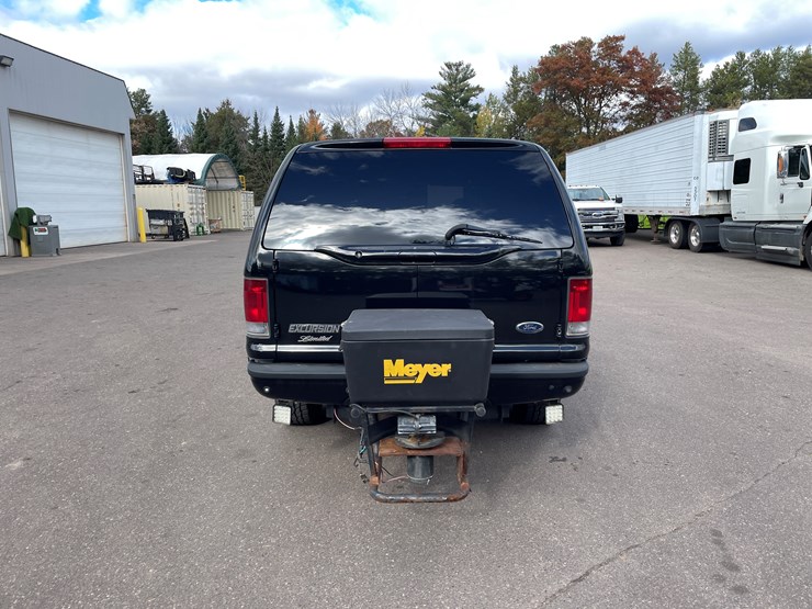 2003-ford-excursion-image-6