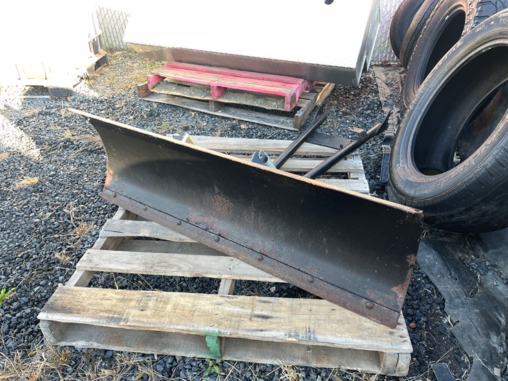 #5718-•-cycle-country-48"-atv-plow-image-1