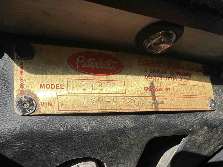 1996-peterbilt-378-image-15