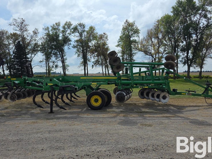 2018-john-deere-2730-image-4