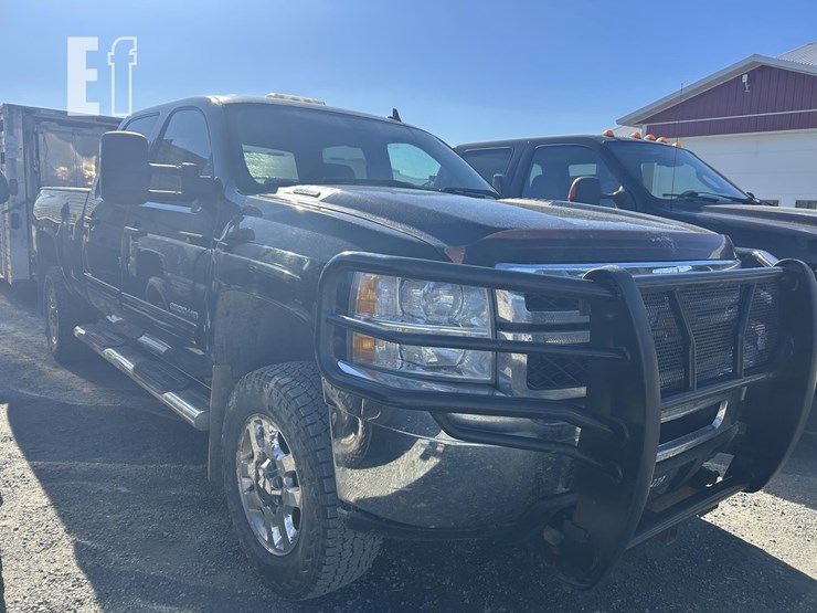 2014-chevrolet-silverado-2500hd-lt-image-1