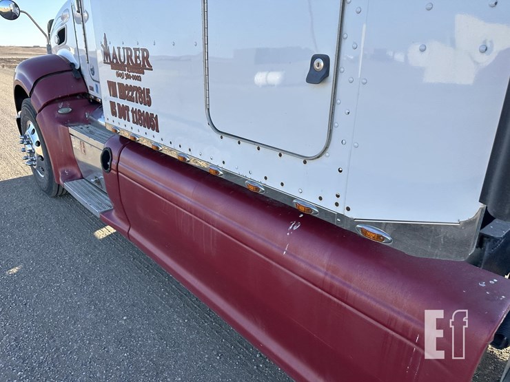 2014-peterbilt-386-image-13