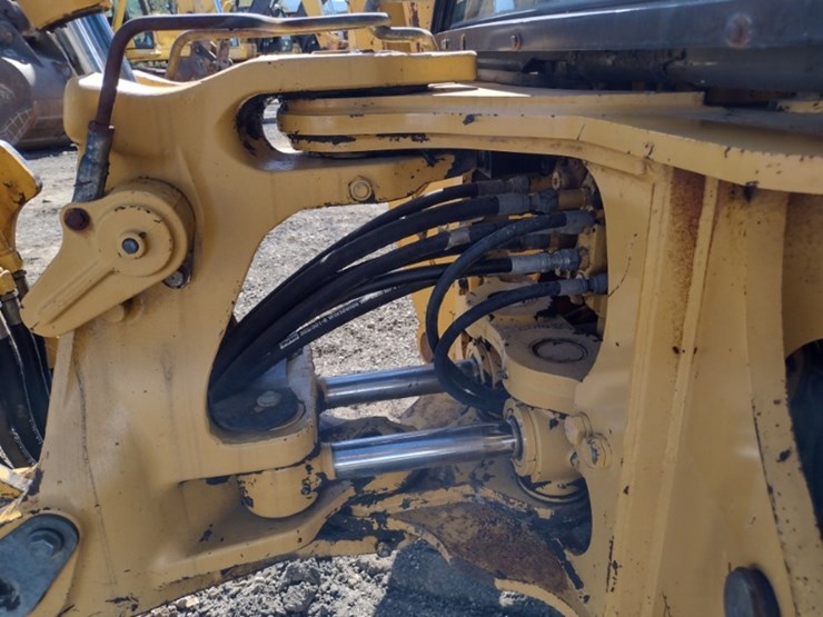 2005-deere-310sg-image-33