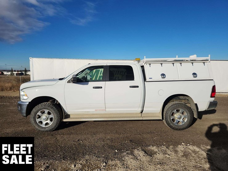 2018-ram-2500-4dr-crew-cab-6.3-ft.-sb-4x4-image-10