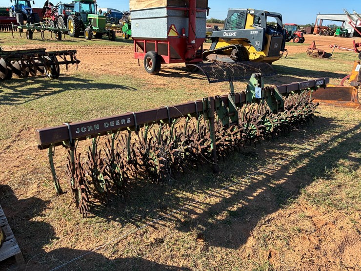 john-deere-400-image-1