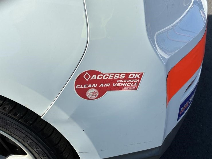 2014-chevrolet-volt-hatchback-image-5