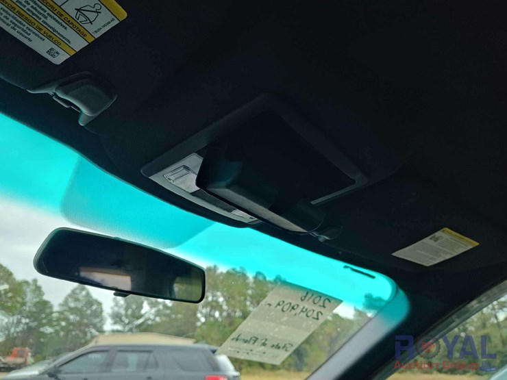 2016-ford-explorer-image-12