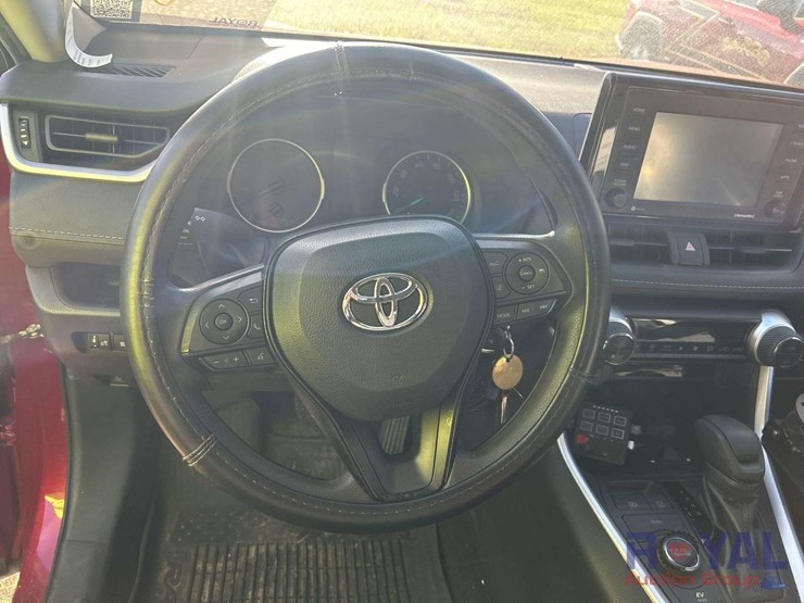 2021-toyota-rav4-image-13