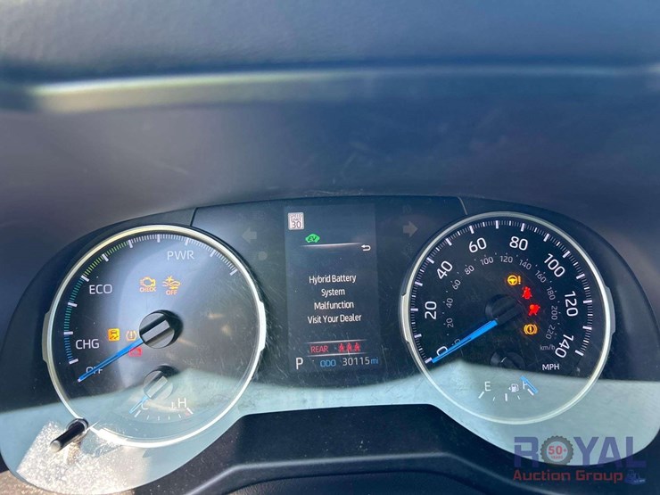 2019-toyota-rav4-le-image-12