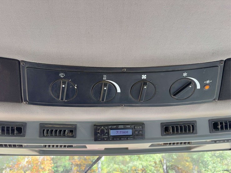 1998-case-ih-8940-image-44