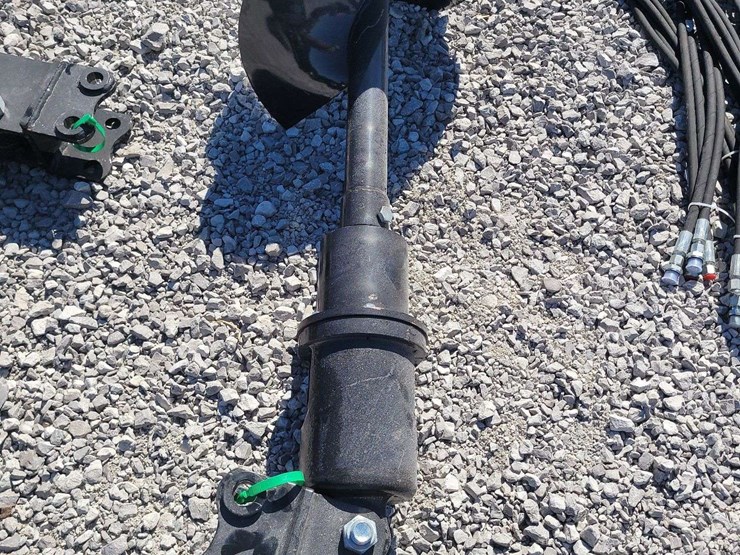 mini-excavator-auger.-16"-wide-auger.-image-2