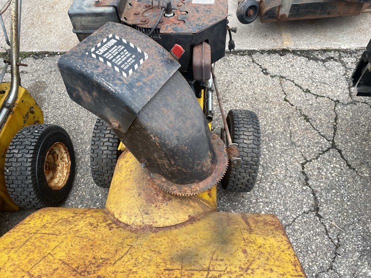 #14035-•-(2)-bolens-24"-snow-blower-(o4)-image-10