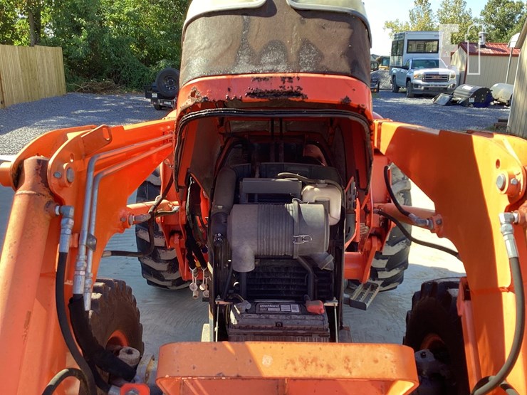 2007-kubota-m6040dt-image-12