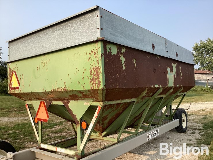 parker-gravity-flow-wagon-on-circle-k-running-gear-image-19