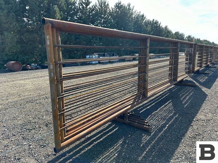 24'-freestanding-panels-image-6