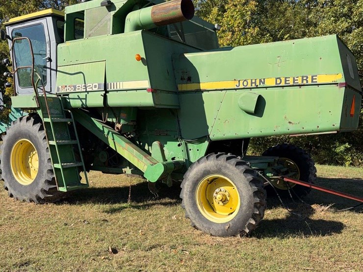 john-deere-8820-image-8