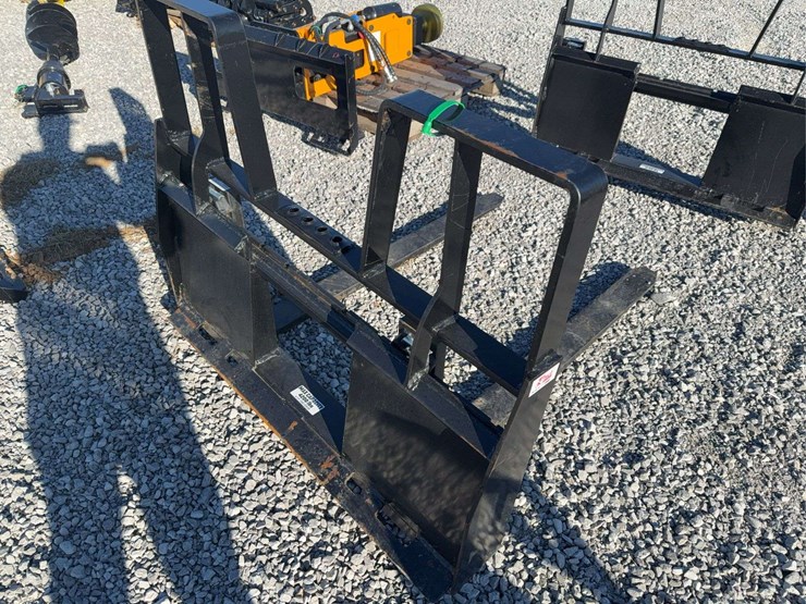kivel-48”-4200lbs-pallet-forks-image-1