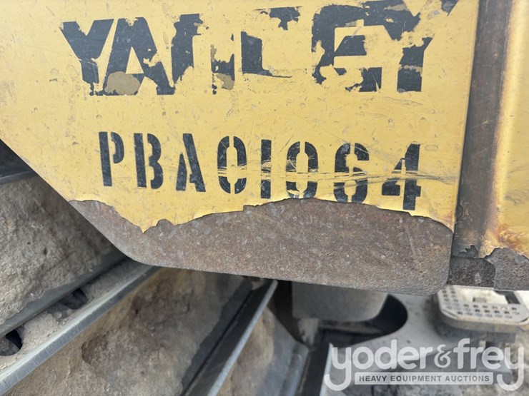 2013-caterpillar-d6n-lgp-image-21