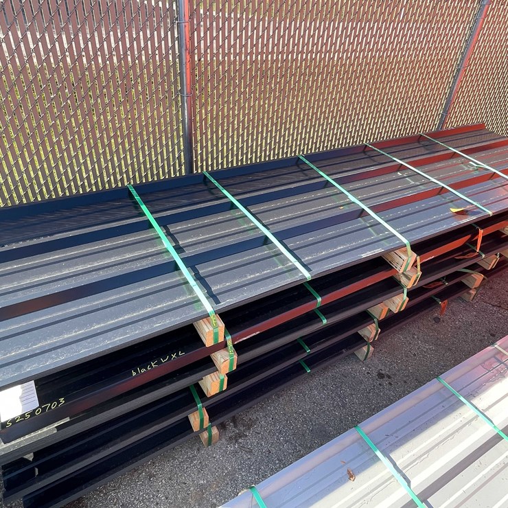 #14106 • 28 Gauge Painted R Panel Profile Steel Siding (O6)