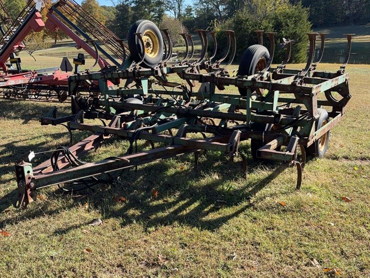 john-deere-1010-image-1