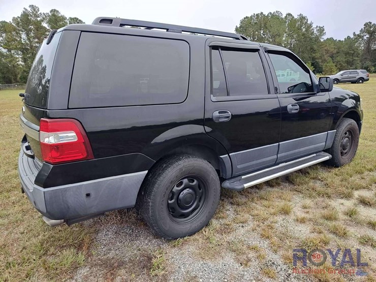 2016-ford-expedition-image-3