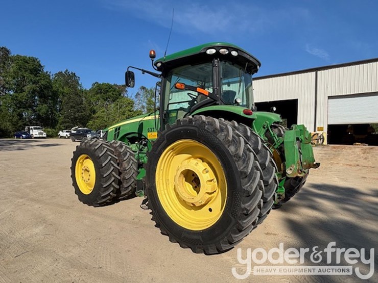 2013-john-deere-8310r-image-3