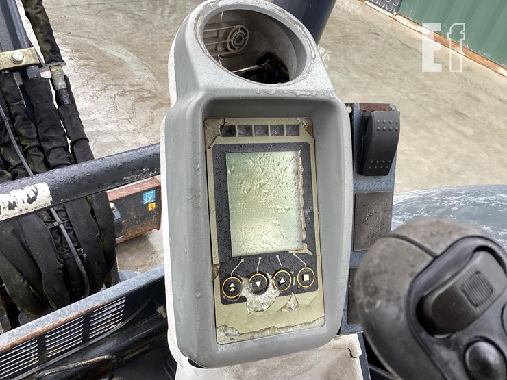 2015-deere-35g-image-18