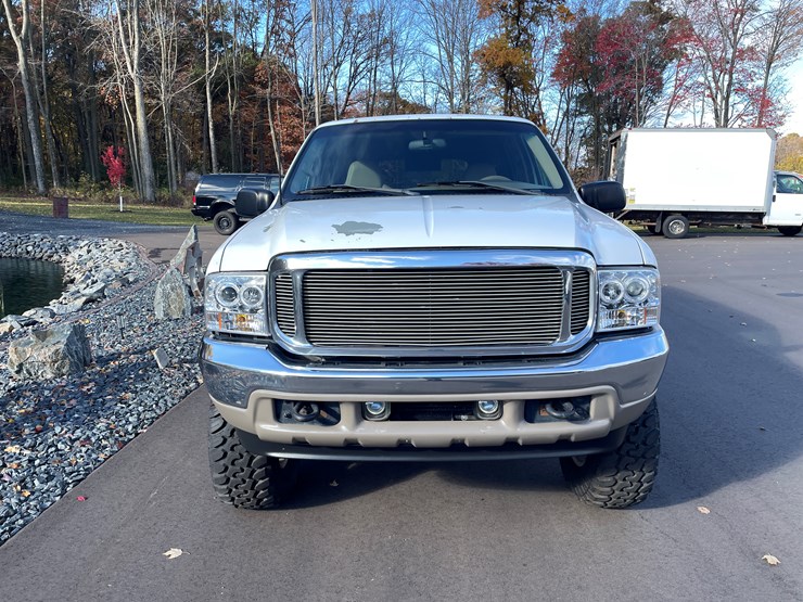 2002-ford-excursion-limited-image-2