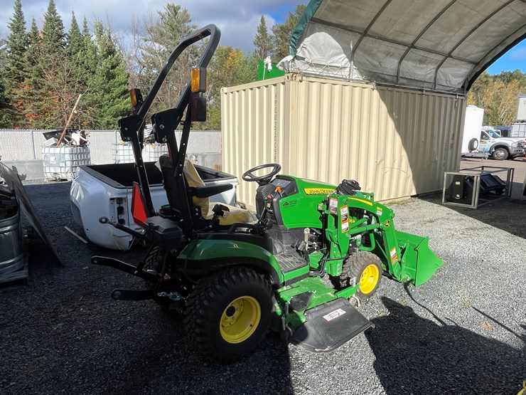 2024-john-deere-1025r-image-5