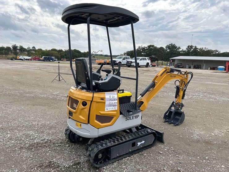 2025-sdlanch-sdle18p-mini-excavator-image-3