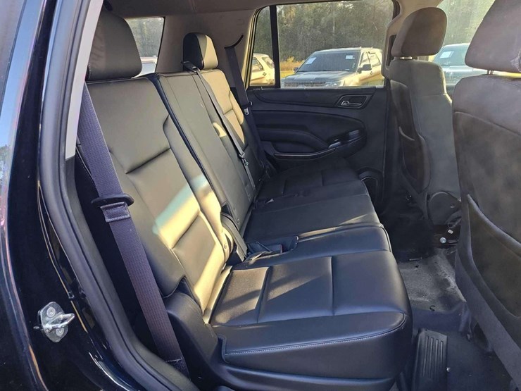 2015-chevrolet-tahoe-image-26