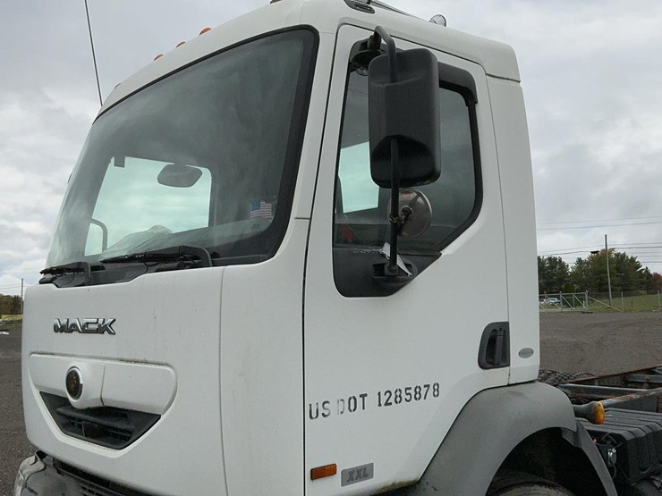 #2001-•-2011-mack-midlum-truck-chassis-image-14