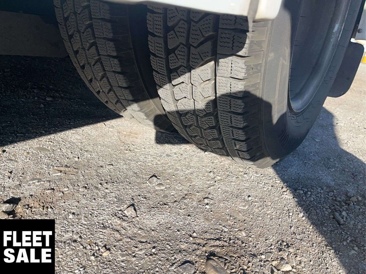 2017-chevrolet-express-s/a-ambulance-image-8