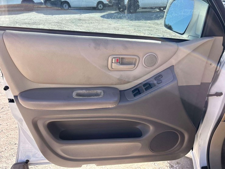 2005-toyota-highlander-image-10