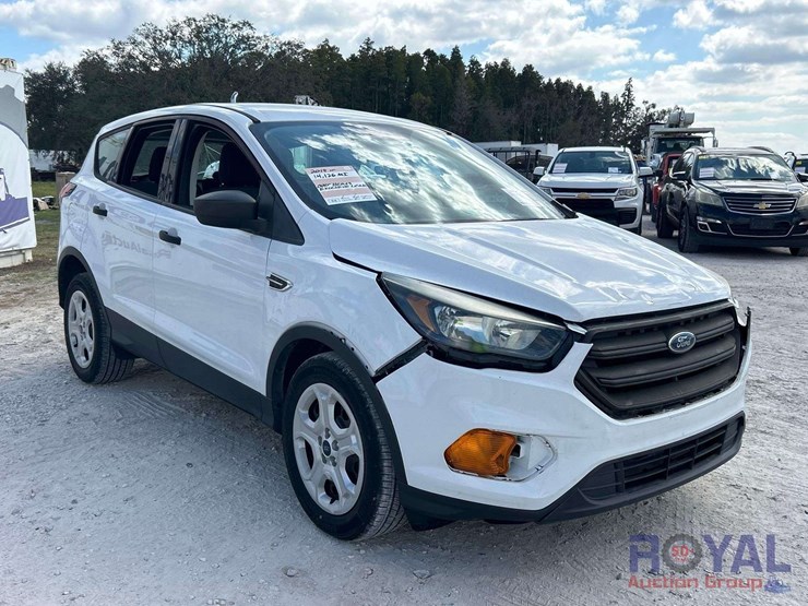 2019-ford-escape-image-2